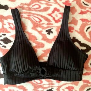 Black ribbed bikini top